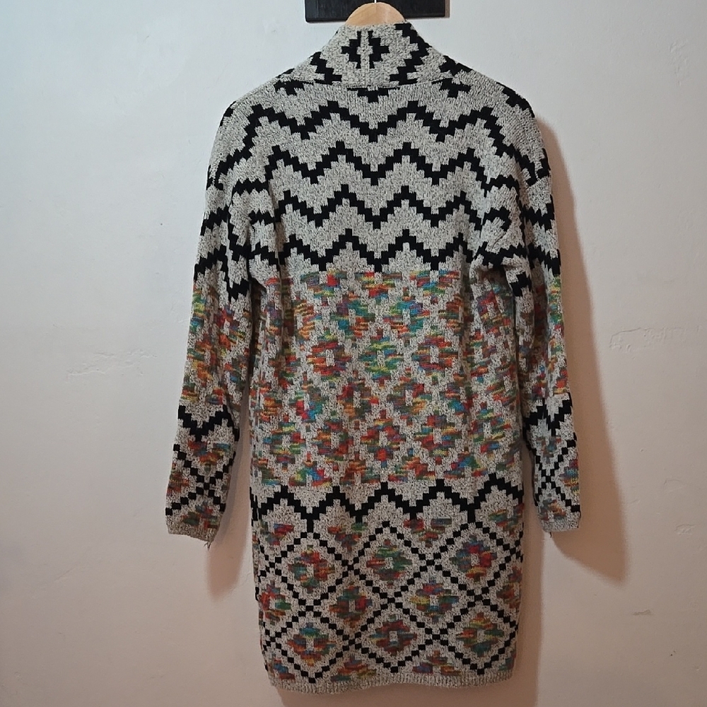 Debut Chic Womens Multicolor Patterned Knit Cardigan Size Small EUC - Picture 7 of 11